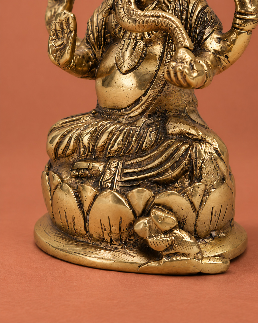 Brass Chaturbhuj Ganesha on Lotus Base — Finish detail