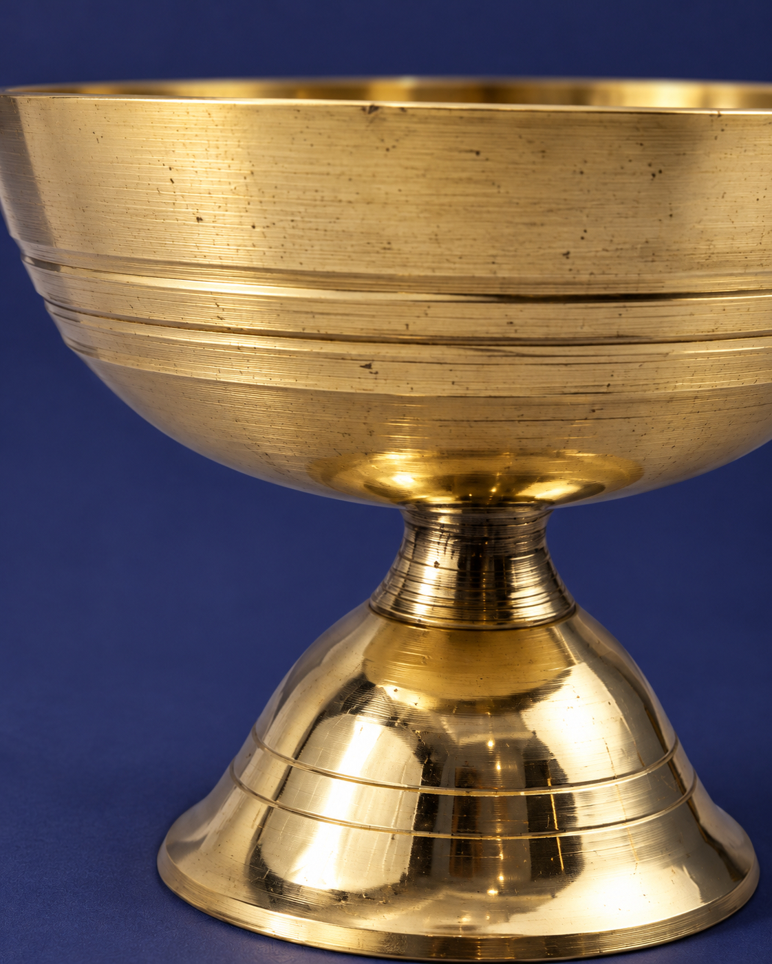 Brass Akhand Jyoti Diya — Finish detail